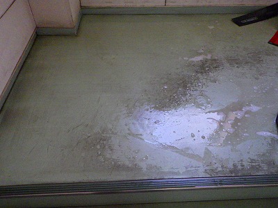 階段の清掃(1)